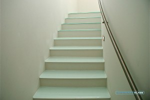 White glass stair treads with non-slip surface featuring ¾