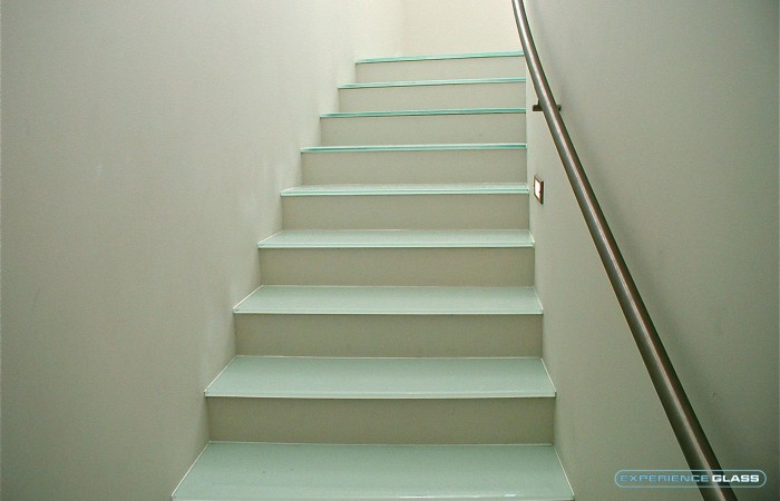 White glass stair treads with non-slip surface featuring ¾